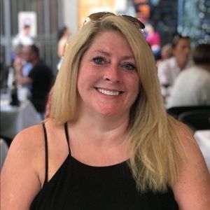 Meet your Posher, Bonita